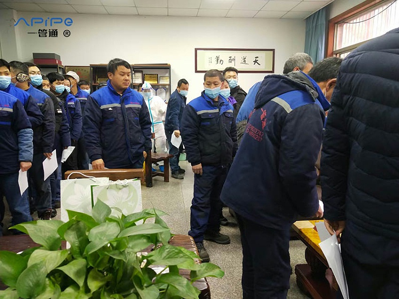 還在為過(guò)年回家做核酸煩惱嗎？《一管通》通風(fēng)管道制作公司統(tǒng)一為員工做核酸檢測(cè)