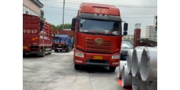 2021年9月4日風(fēng)管裝車(chē)發(fā)貨，謀生很辛苦，熱愛(ài)就不一樣了！