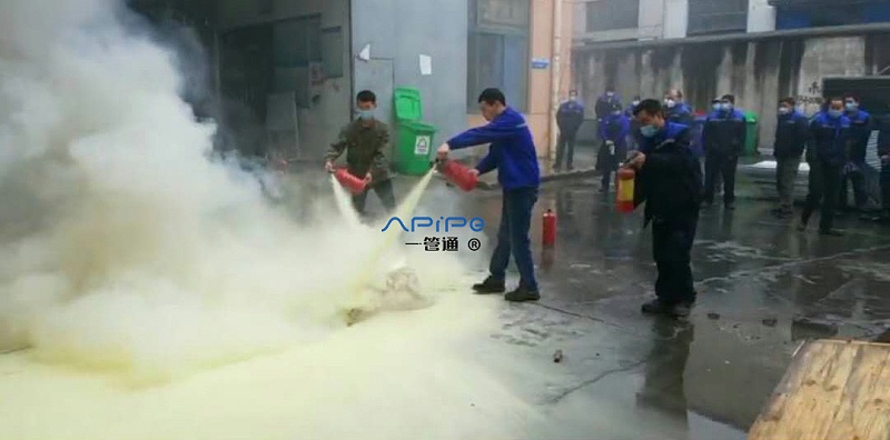 防患于未然，【一管通】通風(fēng)管道公司組織員工開展應(yīng)急消防演習(xí)
